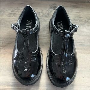 Black mj shoes from Zara